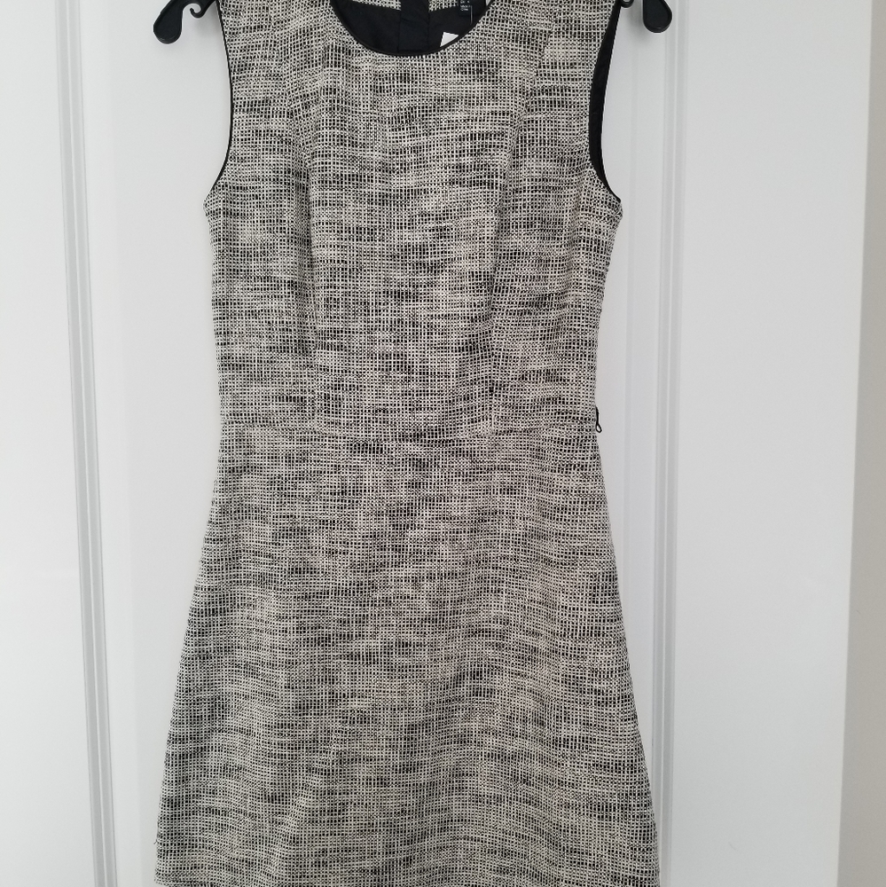 #21- H&M dress size 6 NWT